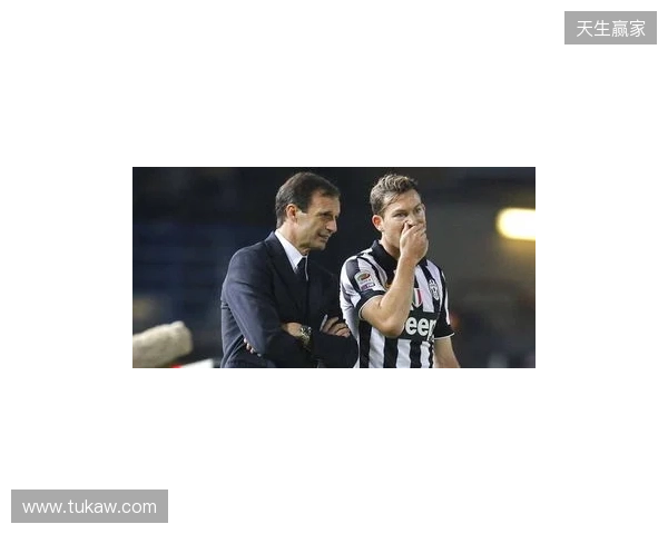 TA独家：今夏阿莫林在美国主动陪利马跑步复健，表达其支持